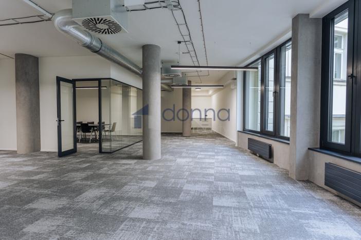 Pronájem kanceláře, Praha - Nové Město, Václavské náměstí, 652 m2