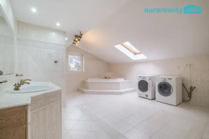 Prodej apartmánu, Nové Hamry, 1064 m2