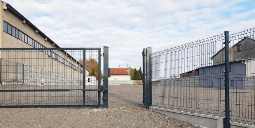 Pronájem komerčního pozemku, Ostrava - Petřkovice, 2400 m2