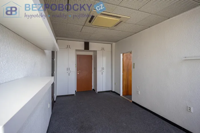 Pronájem kanceláře, Havlíčkův Brod, Havlíčkovo náměstí, 1200 m2