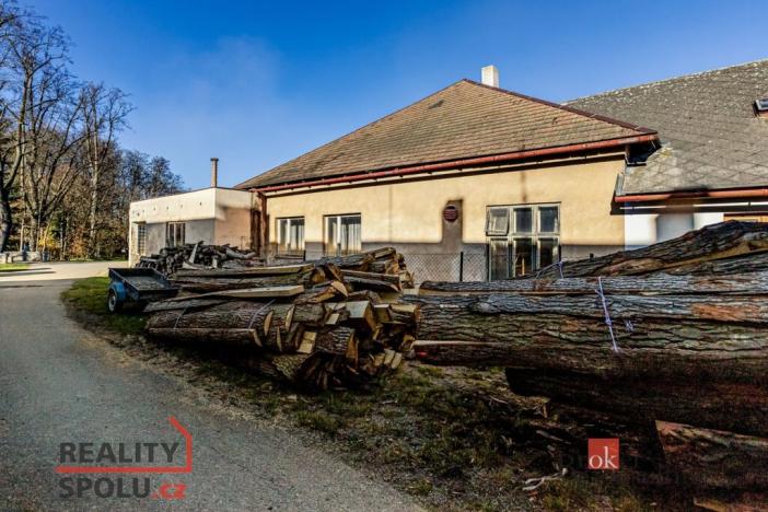 Prodej rodinného domu, Úsobí, 395 m2