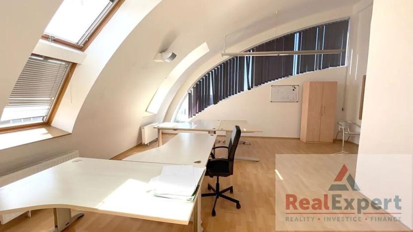 Pronájem kanceláře, Praha - Braník, Zelený pruh, 294 m2