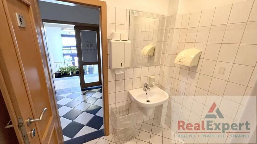 Pronájem kanceláře, Praha - Braník, Zelený pruh, 294 m2