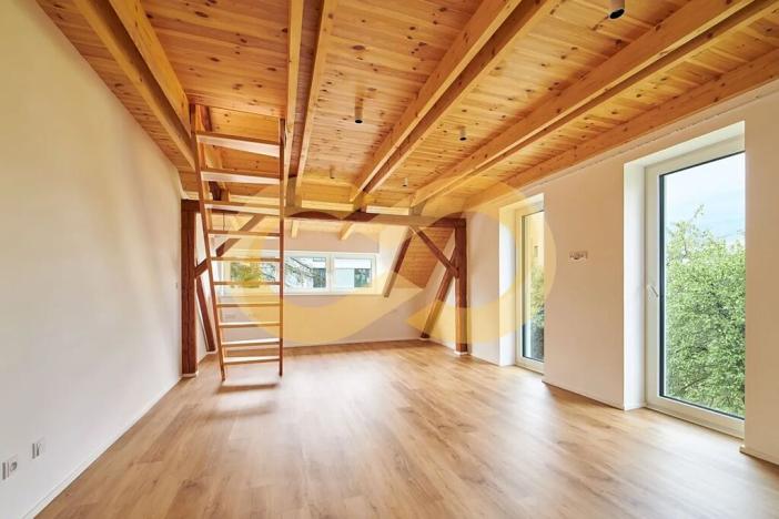 Prodej rodinného domu, Vrchlabí, Pražská, 401 m2