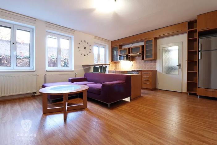 Pronájem bytu 1+kk, Praha - Kbely, Železnobrodská, 40 m2