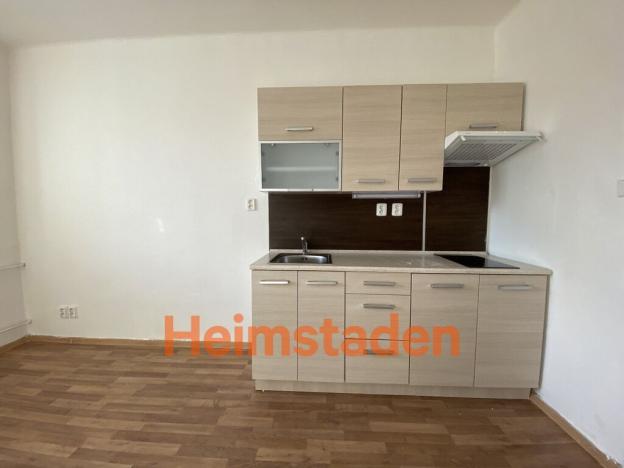 Pronájem bytu 1+kk, Havířov - Město, Vardasova, 24 m2