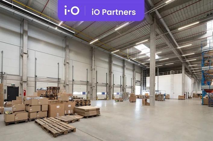 Pronájem skladu, Pardubice, U Prefy, 7634 m2