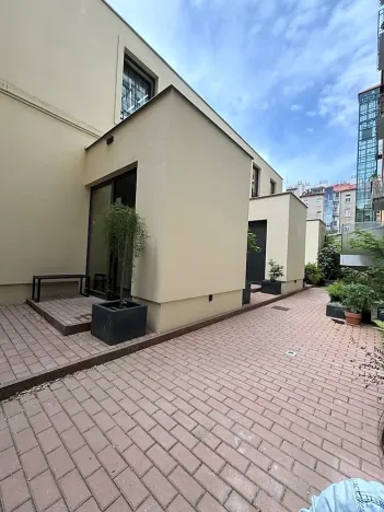 Pronájem bytu 2+kk, Praha - Bubeneč, Korunovační, 72 m2