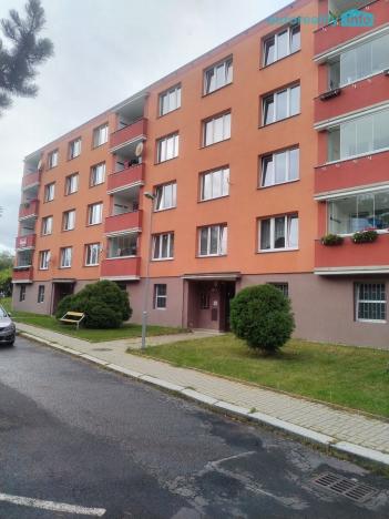 Prodej bytu 1+1, Karlovy Vary - Bohatice, Lomená, 36 m2