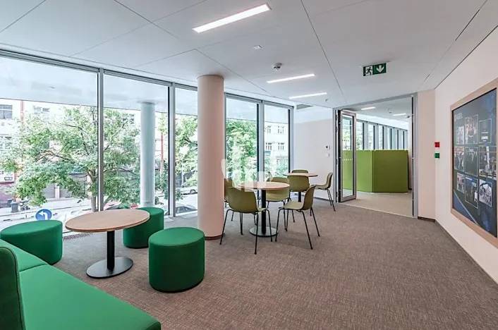 Pronájem kanceláře, Praha - Košíře, Vrchlického, 757 m2