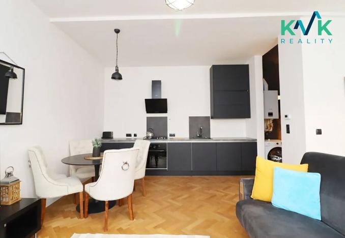 Pronájem bytu 1+kk, Karlovy Vary, Sadová, 49 m2