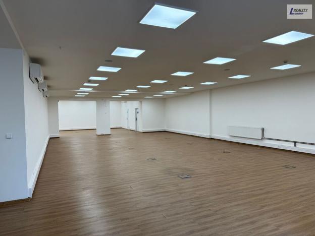 Pronájem obchodního prostoru, Praha - Háje, Hviezdoslavova, 661 m2