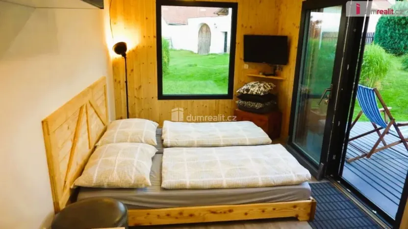 Prodej garáže, Pernštejnské Jestřabí - Maňová, 36 m2