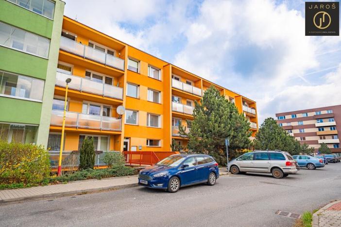 Prodej bytu 3+1, Jince, Zborovská, 65 m2