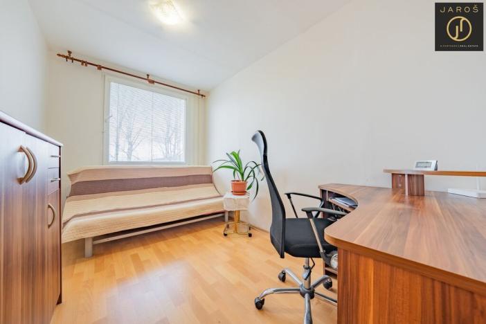 Prodej bytu 3+1, Jince, Zborovská, 65 m2