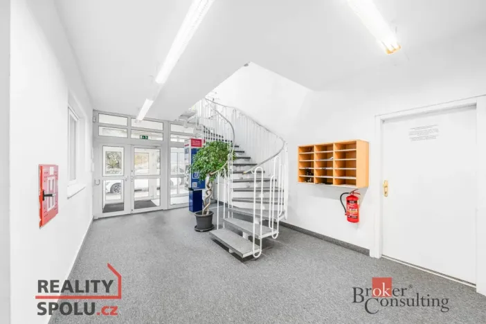 Prodej činžovního domu, Průhonice, U Křížku, 447 m2