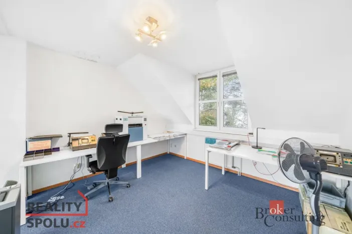 Prodej rodinného domu, Průhonice, U Křížku, 447 m2