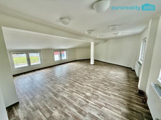 Pronájem obchodního prostoru, Mariánské Lázně - Úšovice, U Mlékárny, 175 m2