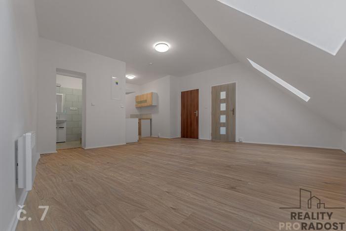 Pronájem bytu 2+kk, Znojmo, Kollárova, 44 m2