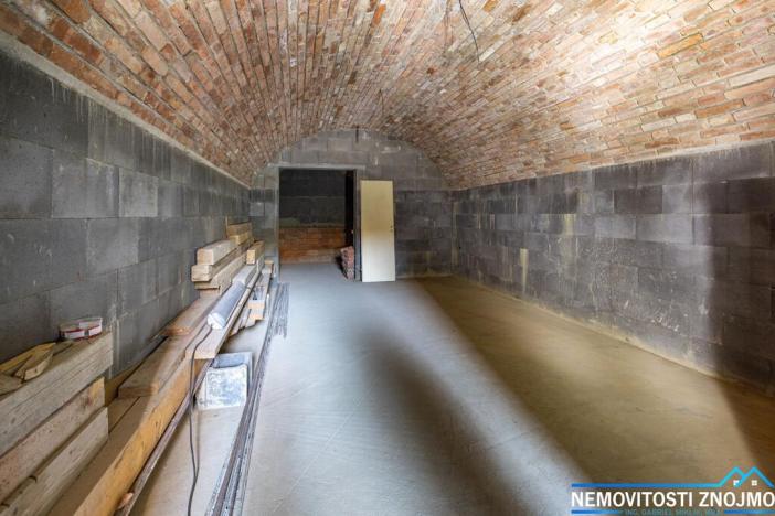 Prodej komerčního pozemku, Vrbovec, 800 m2