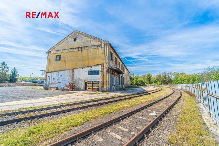 Pronájem skladu, Slaný, Netovická, 2000 m2