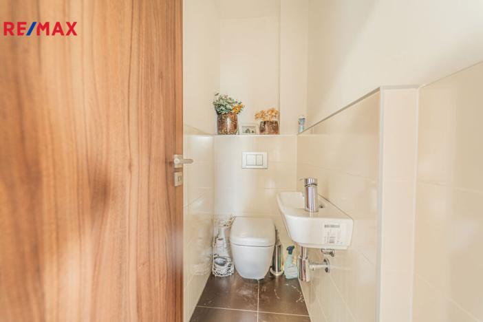 Prodej rodinného domu, Praha - Cholupice, Lhenická, 152 m2