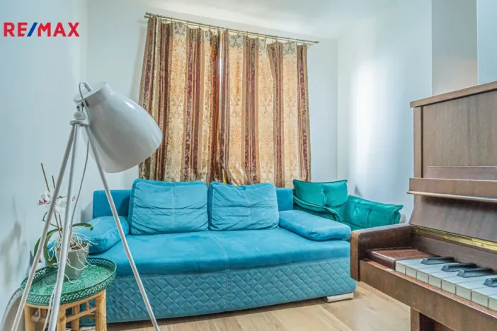 Prodej rodinného domu, Praha - Cholupice, Lhenická, 152 m2