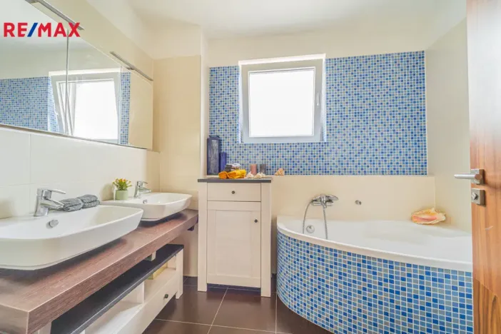 Prodej rodinného domu, Praha - Cholupice, Lhenická, 152 m2