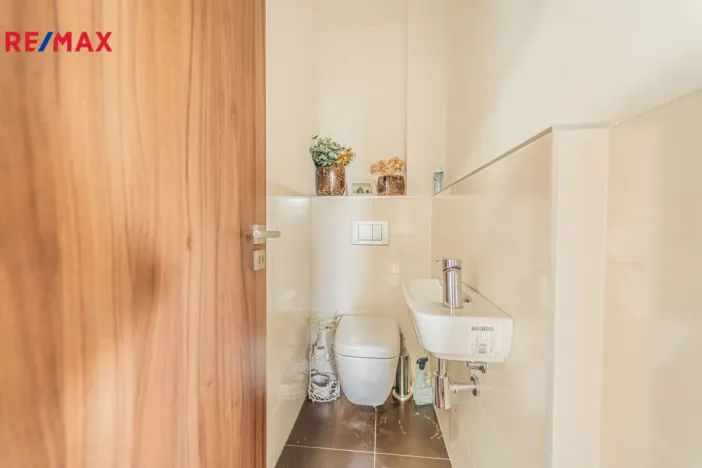 Prodej rodinného domu, Praha - Cholupice, Lhenická, 152 m2