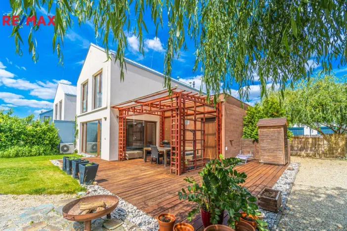 Prodej rodinného domu, Praha - Cholupice, Lhenická, 152 m2