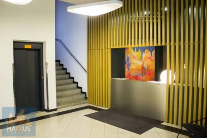 Pronájem kanceláře, Praha - Karlín, Sokolovská, 281 m2