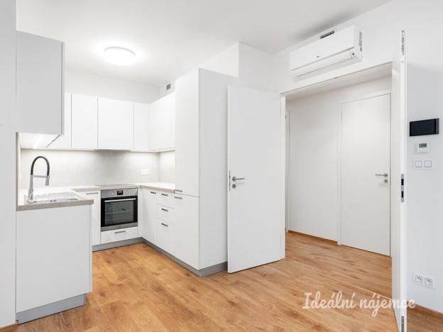 Pronájem bytu 2+kk, Praha - Žižkov, Malešická, 60 m2