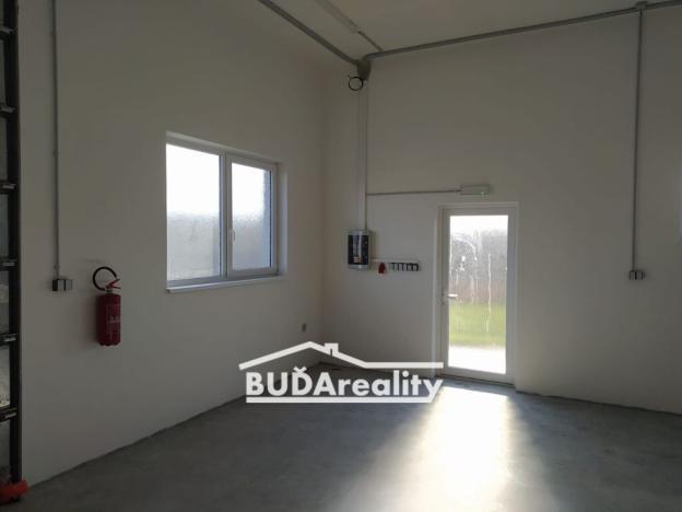 Pronájem skladu, Tlumačov, 245 m2