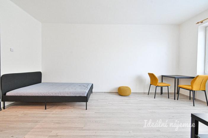 Pronájem bytu 1+kk, Brno - Královo Pole, Slovinská, 37 m2