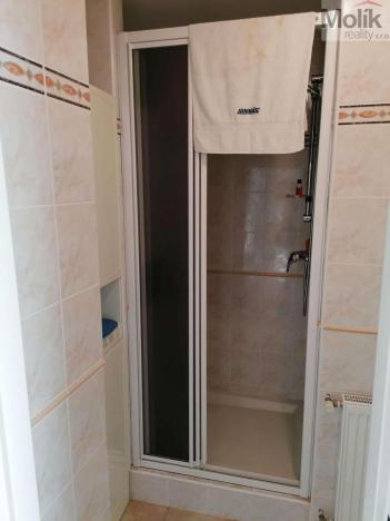 Prodej obchodního prostoru, Bílina - Chudeřice, Náměstí, 400 m2