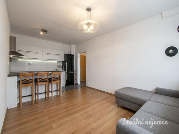 Pronájem bytu 2+kk, Praha - Krč, Štúrova, 39 m2