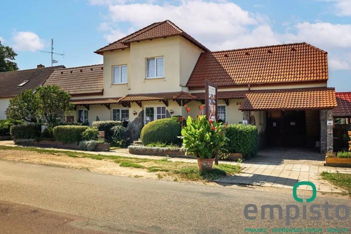 Prodej rodinného domu, Štítary, 327 m2