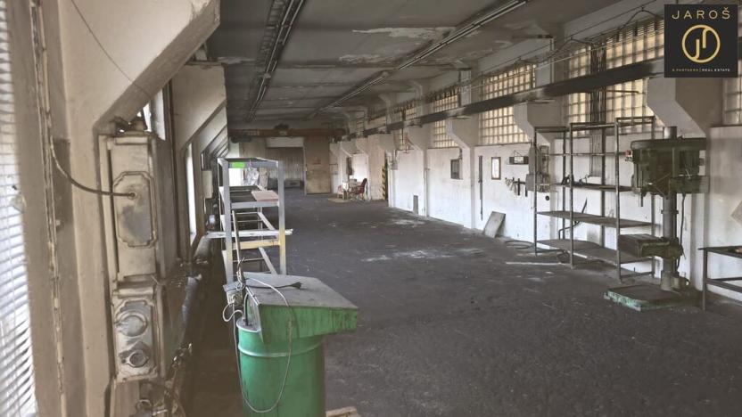 Pronájem výrobních prostor, Vroutek, Vidhostická, 1082 m2