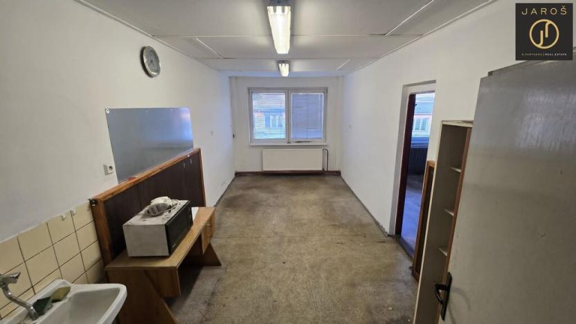 Pronájem výrobních prostor, Vroutek, Vidhostická, 1082 m2