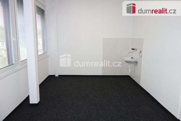 Pronájem kanceláře, Břeclav, náměstí T. G. Masaryka, 26 m2