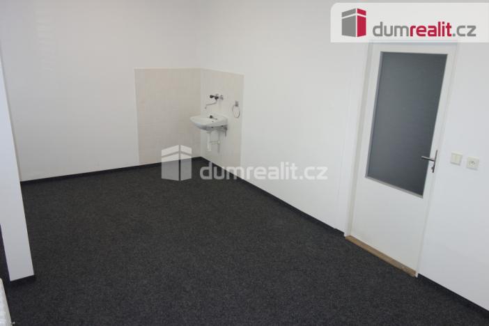 Pronájem kanceláře, Břeclav, náměstí T. G. Masaryka, 26 m2