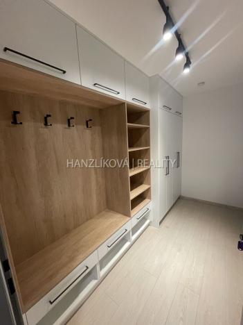 Pronájem bytu 2+kk, České Budějovice, Branišovská, 52 m2