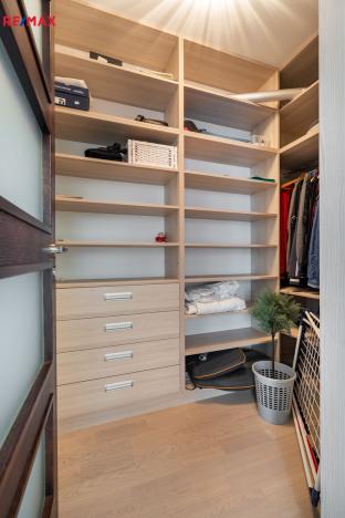 Prodej bytu 4+kk, Karlovy Vary, Libušina, 171 m2