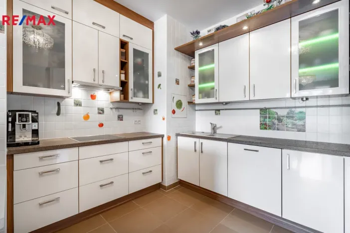Prodej bytu 3+kk, Karlovy Vary, Jateční, 96 m2