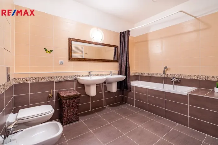 Prodej bytu 3+kk, Karlovy Vary, Jateční, 96 m2
