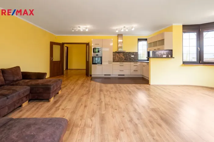 Prodej rodinného domu, Jenišov - Pod Rohem, K Rohu, 205 m2