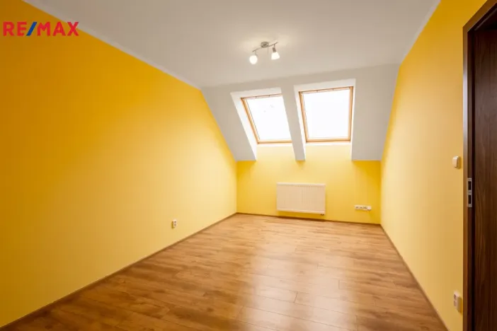 Prodej rodinného domu, Jenišov - Pod Rohem, K Rohu, 205 m2