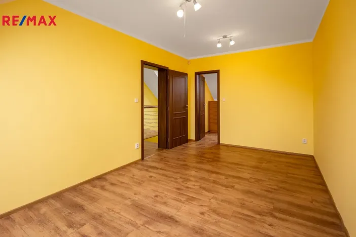 Prodej rodinného domu, Jenišov - Pod Rohem, K Rohu, 205 m2