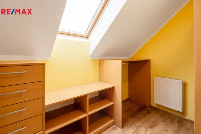 Prodej rodinného domu, Jenišov - Pod Rohem, K Rohu, 205 m2