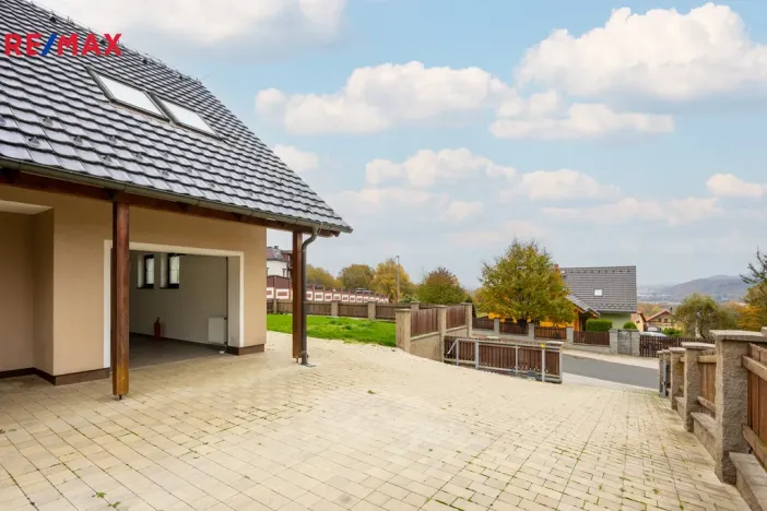 Prodej rodinného domu, Jenišov - Pod Rohem, K Rohu, 205 m2